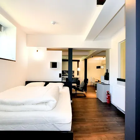 Manor House Flat In アパート ロベールヴィル