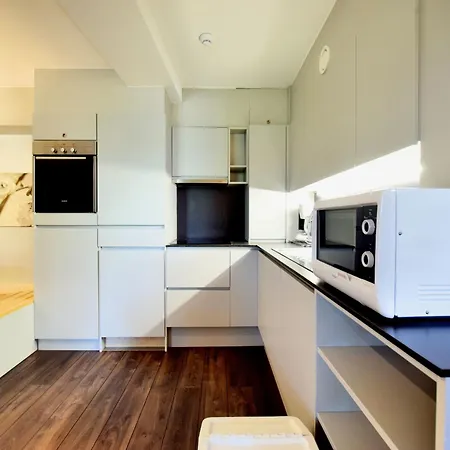 アパート Manor House Flat In ロベールヴィル