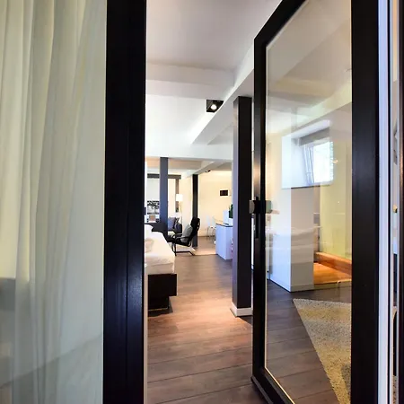 Manor House Flat In Διαμέρισμα Robertville