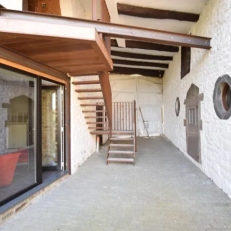 アパート Manor House Flat In ロベールヴィル